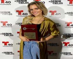 She has received many awards and honors for her marvelous work in the entertainment industry. She has won Premios Tu Mundo award in 2015, Kids' Choice